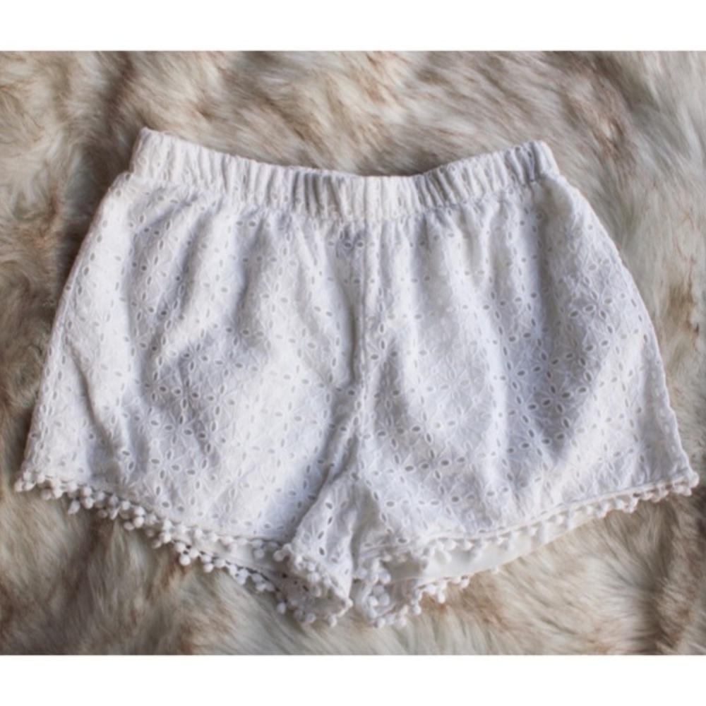 Gianni Bini eyelet shorts